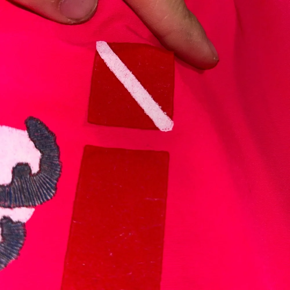 Uzzi Dive Gear Pink Pullover - Picture 8 of 14